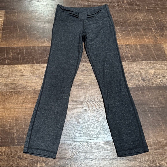 Lululemon Astro Bow Wunder Under Crop 4 - Picture 1 of 4